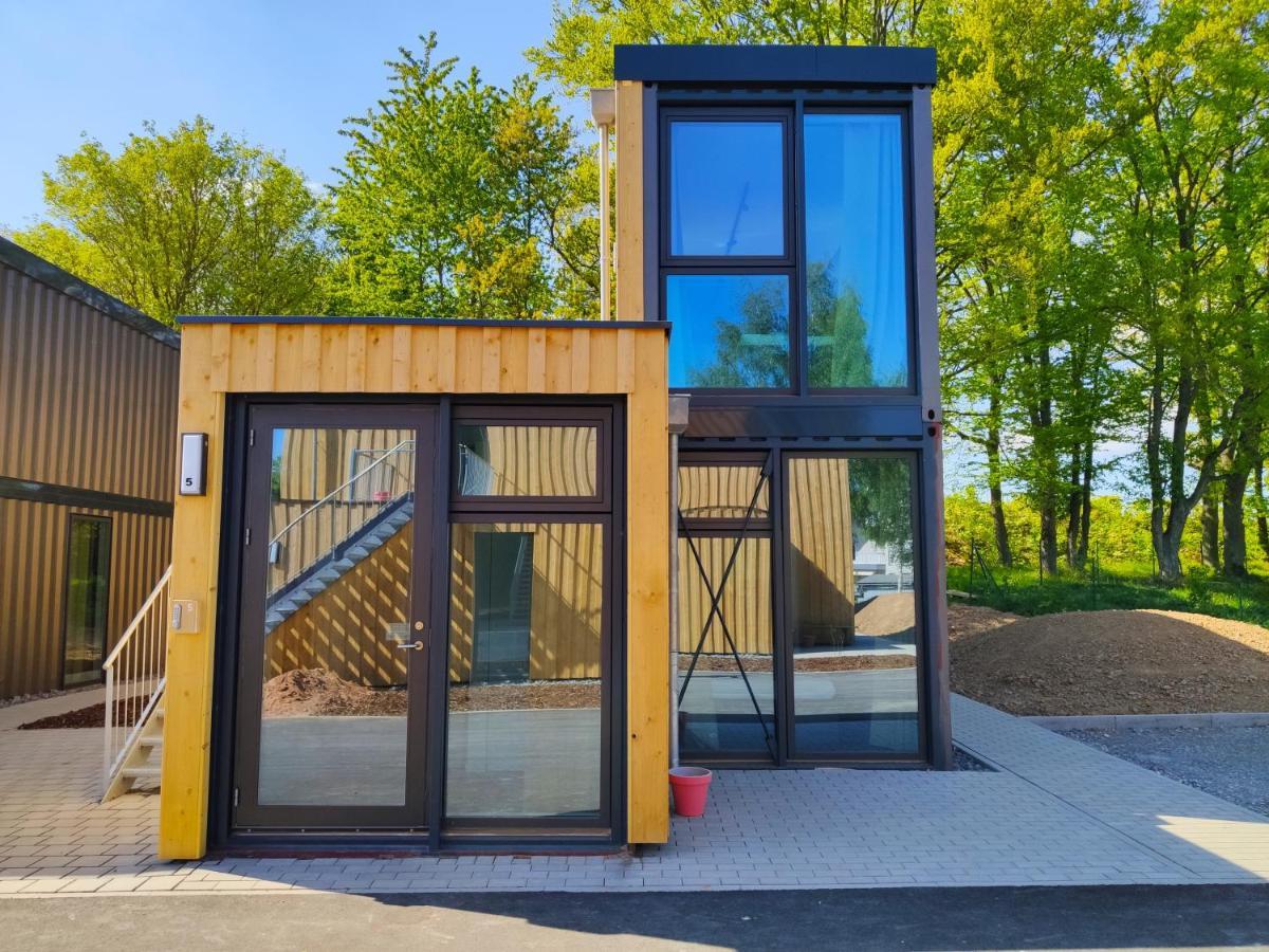 Modern Ausgebauter Ueberseecontainer Als Tiny House Wertheim Luaran gambar
