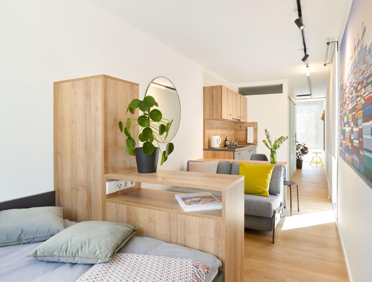 Modern Ausgebauter Ueberseecontainer Als Tiny House Wertheim Luaran gambar
