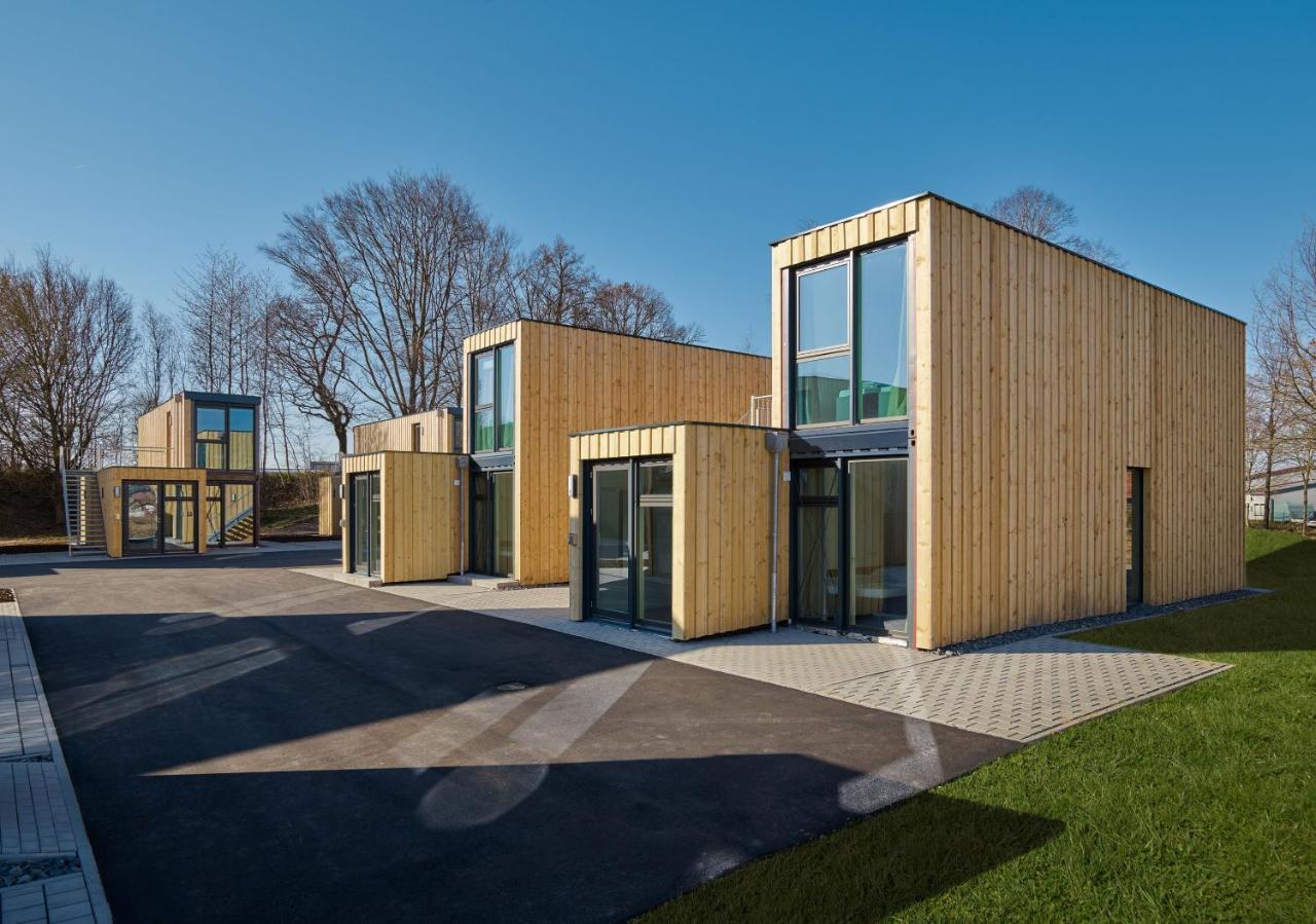 Modern Ausgebauter Ueberseecontainer Als Tiny House Wertheim Luaran gambar